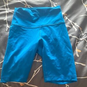 Lululemon Women's Blue High-Waisted bike Shorts
Never worn